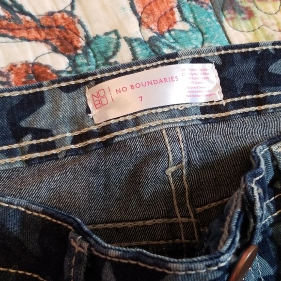 Stars and Stripes Shorts - Picture 3 of 3